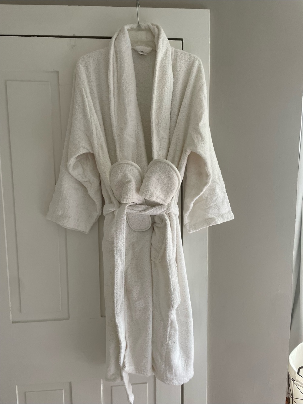 BioLinen Bath Robe with Belt and Slippers